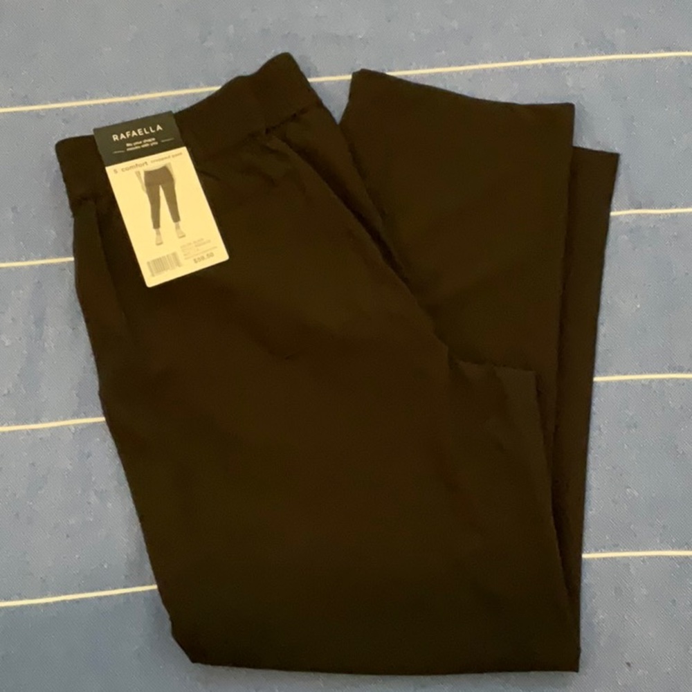 NWT Black Capris